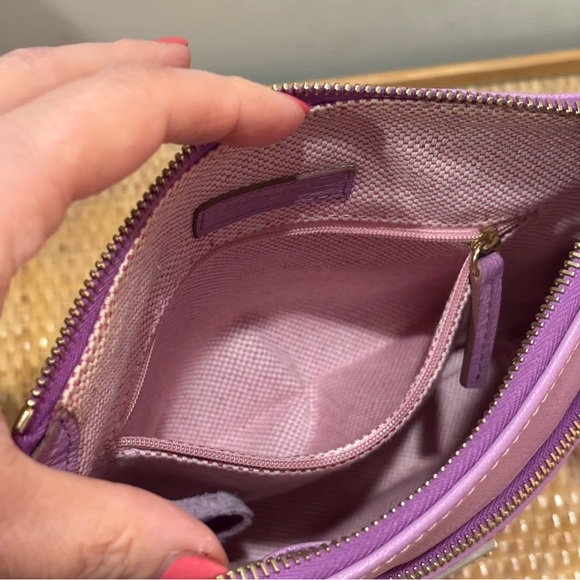 Dooney & Bourke Florentine Small Zip Crossbody bag / purse in gorgeous magenta - Picture 10 of 15